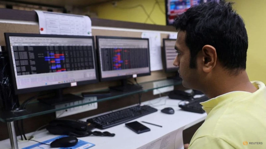 Indian IT Stocks Face Record Outflows Amid AI Disruption Fears