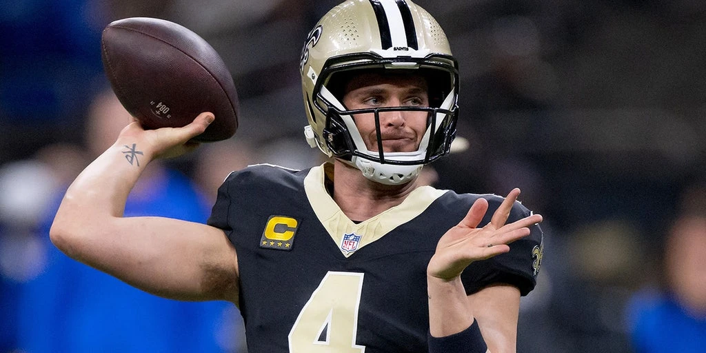 Derek Carr Eyes NFL Comeback After Year-Long Retirement