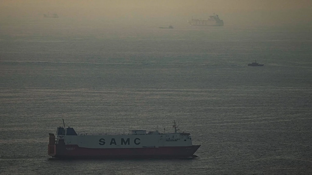 French Ship Navigates Strait of Hormuz Amid Iran Conflict