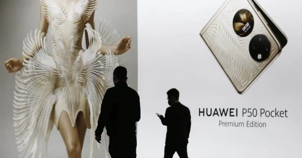 US Expands Chinese Tech Ban to Cover Huawei, ZTE and Surveillance Equipment