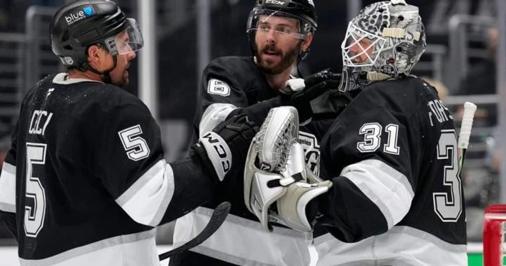NHL Stars of the Week: Forsberg, Ullmark, and Larkin Honored