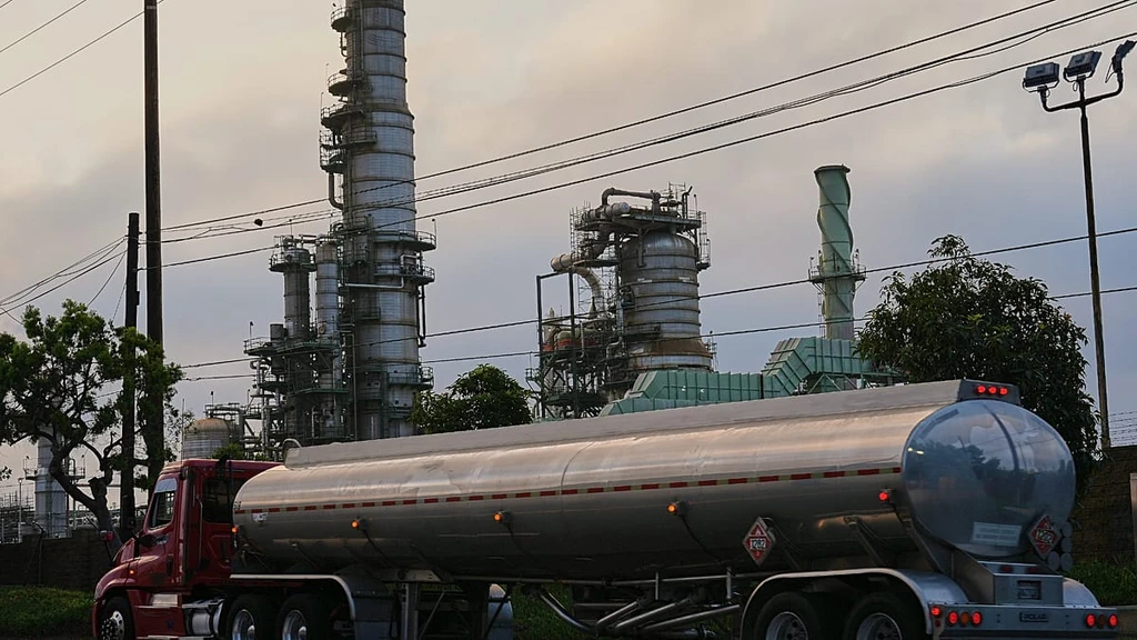G7 Fails to Agree on Oil Reserve Release Amid Iran War Price Surge