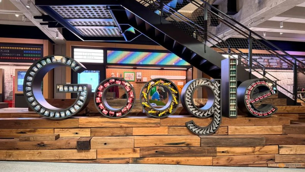 Google Raises AI Spending Forecast After Record Cloud Quarter