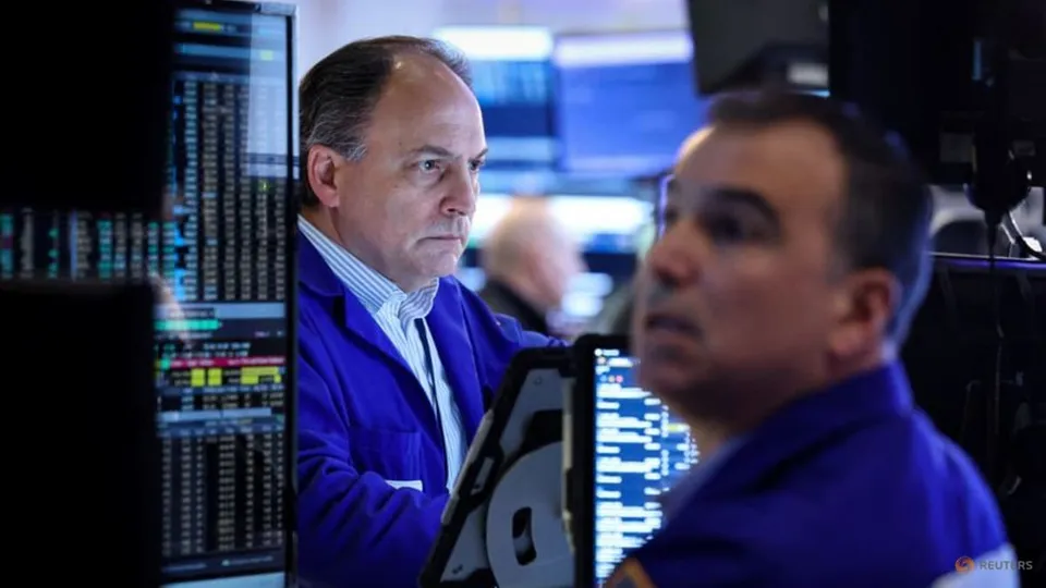 Global Equities Surge: Investors Re-Embrace Stocks Amid Easing AI Fears