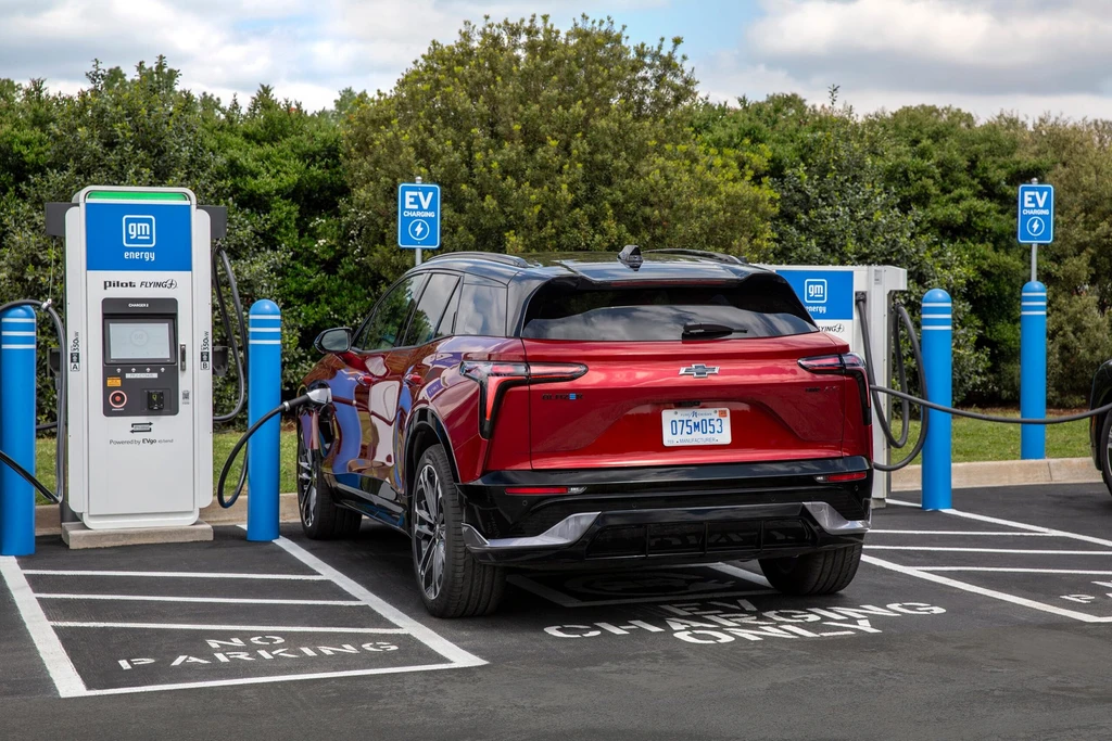 GM Unveils Unified EV Charging App and Sodium-Ion Battery Strategy