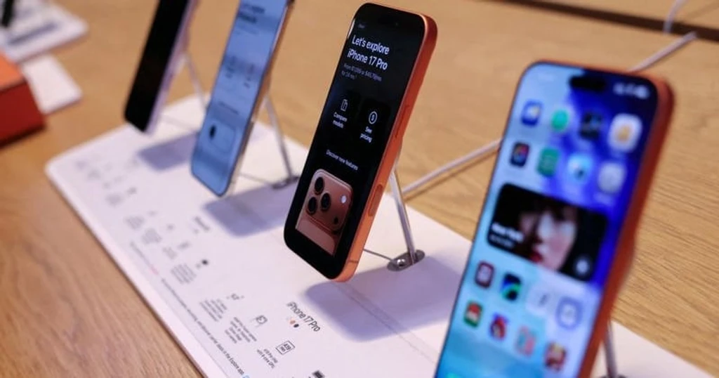 Global Smartphone Market Poised for Record 14% Plunge in 2026