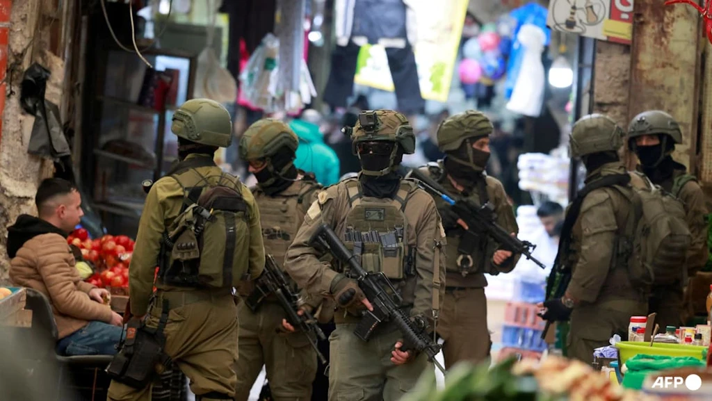 Hamas to Discuss Gaza Ceasefire Violations with Egyptian Mediators