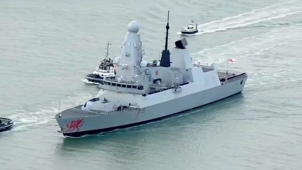 HMS Dragon Docks Amid Technical Issues as Iran Conflict Escalates