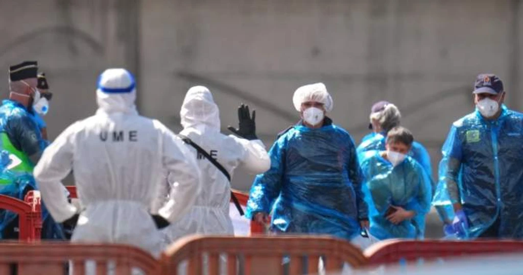 First Evacuation Flight Departs from Hantavirus-Stricken Cruise Ship in Canary Islands