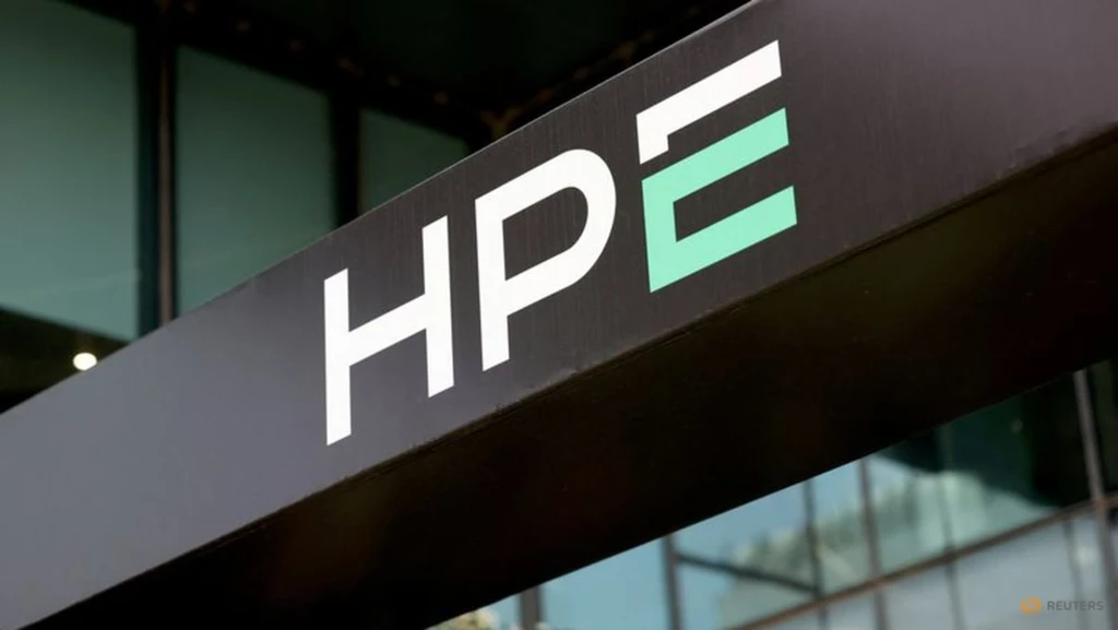 HPE Shares Surge 36% as AI Boom Drives Record Revenue and Upgraded Forecast