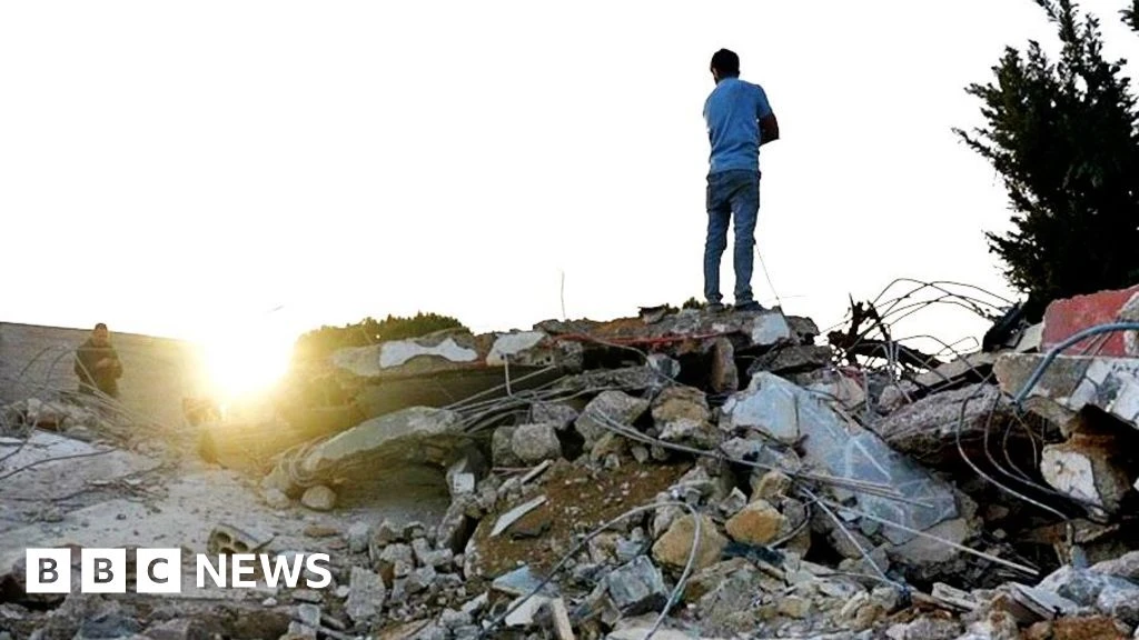Hezbollah Support Endures in South Lebanon as Ceasefire Fails to Halt Israeli Strikes