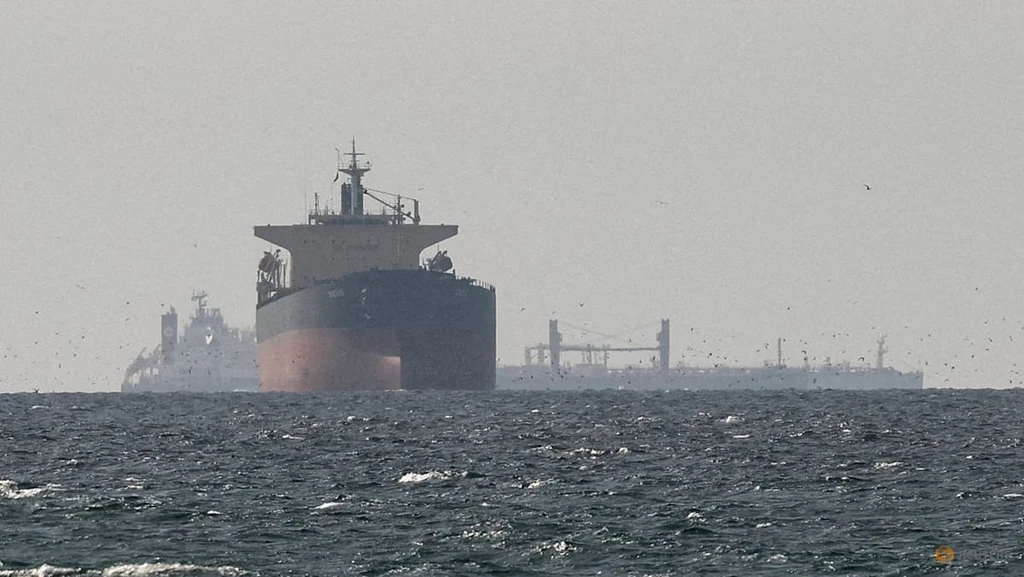 UK Hosts 35-Nation Virtual Summit on Hormuz Shipping Crisis