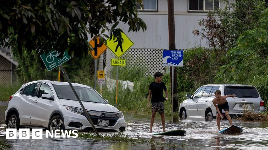 Hawaii Storms Cause $1 Billion in Damage, Trigger Widespread Flooding