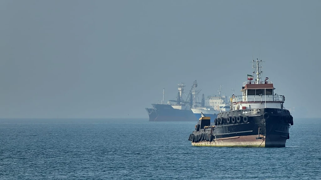 Rising Tensions: US-Iran Exchange Strikes as Peace Hopes Fade