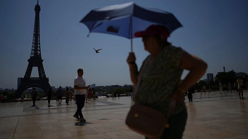 France Heatwave Crisis: 5,400 Annual Deaths Expose Deep Socioeconomic Inequality