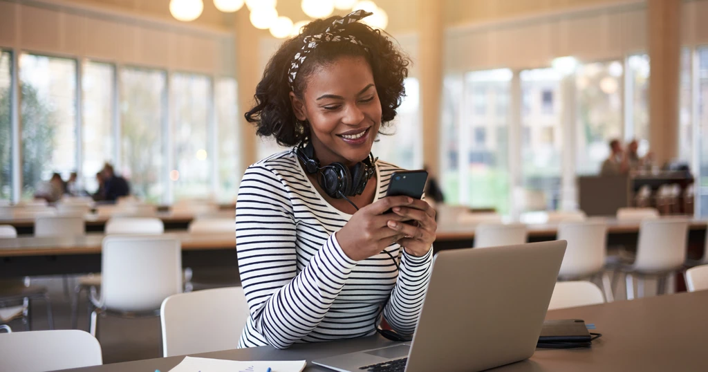 Introverts Choose Texting For Authenticity, Not Avoidance