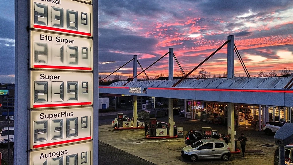 Iran Ceasefire Sparks Hopes for Lower Energy Bills