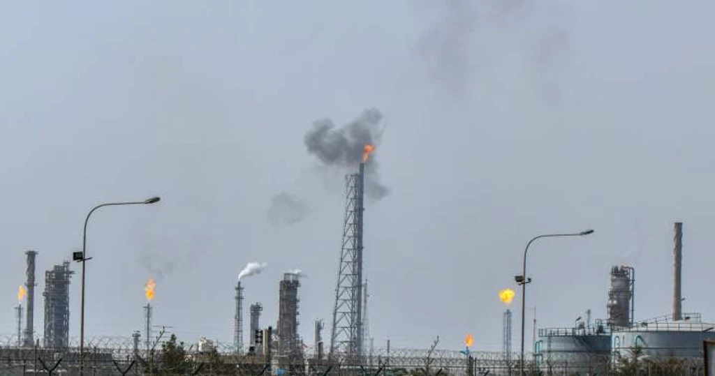 Iran Strikes Kuwaiti Refinery Amid Escalating Gulf Conflict