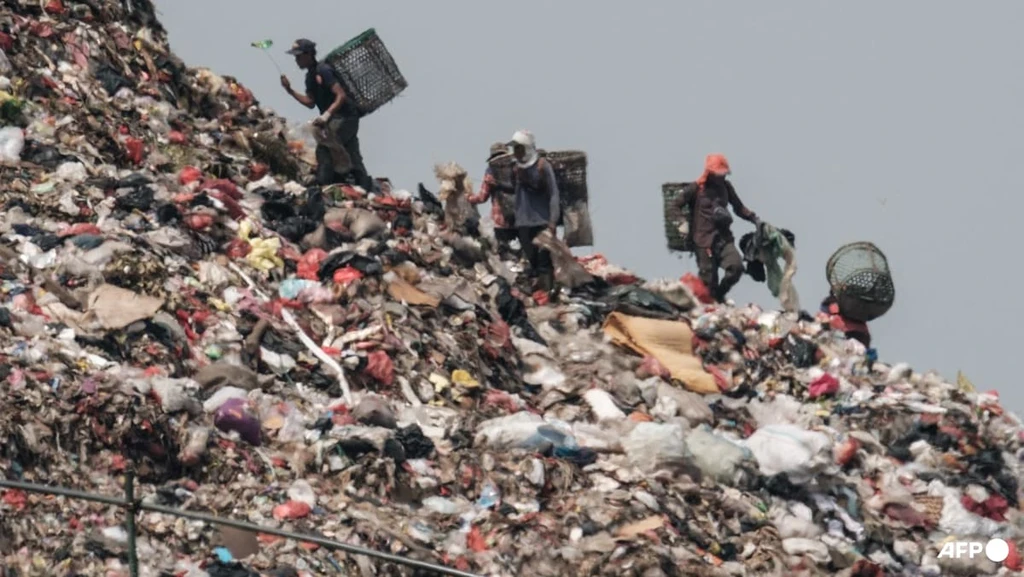 Indonesia Landfill Collapse Claims Four Lives, More Feared Missing