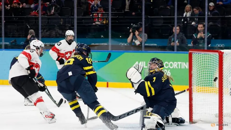 Muller's Magic: Swiss Hockey Star Repeats Olympic Bronze Heroics