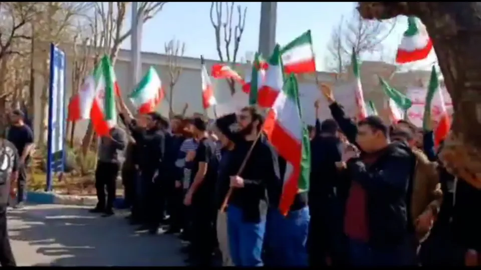 Iran University Clashes Erupt Amid US Military Buildup
