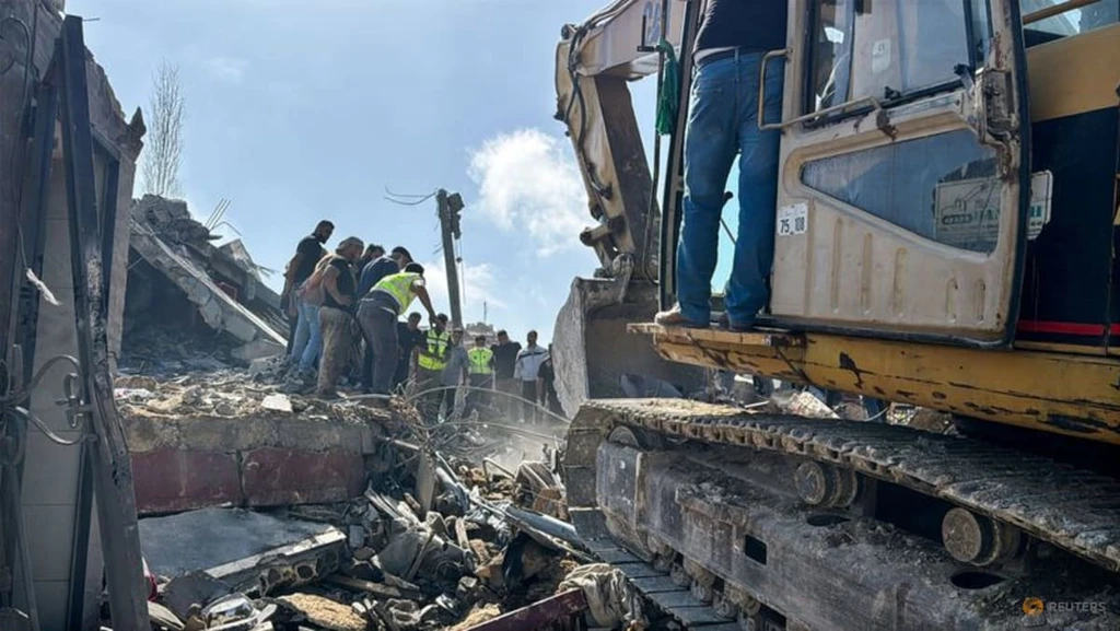Israeli Strike Kills Seven in South Lebanon, Ministry Says