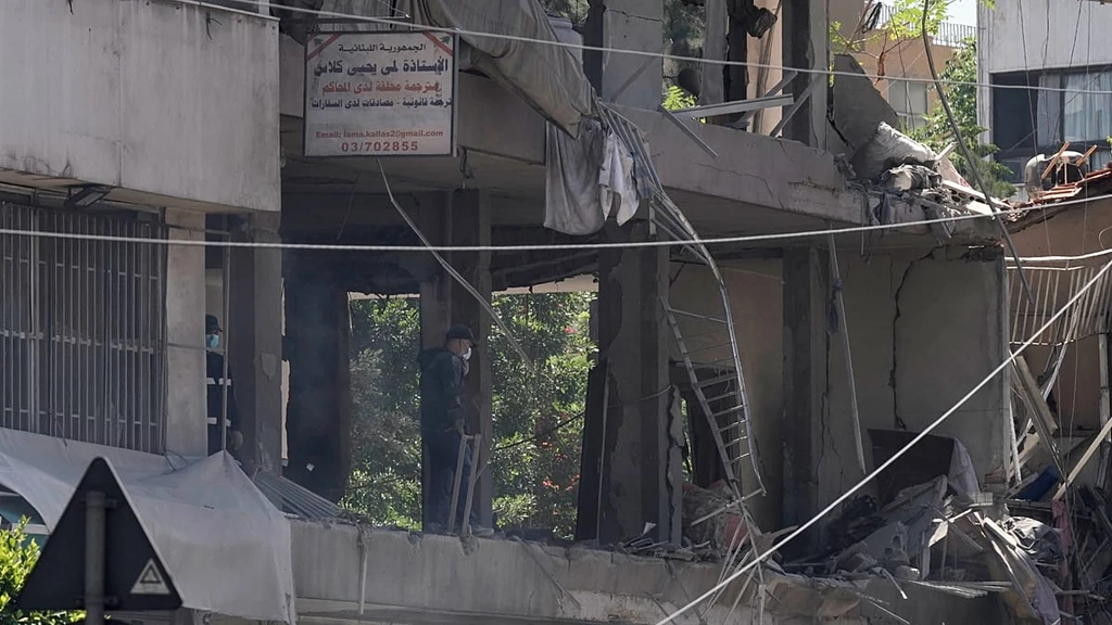 Israeli Strikes Hit Beirut as US-Iran Deal Nears Completion