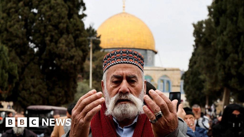 Jerusalem Status Quo Threatened as Nationalists Challenge Al-Aqsa Governance