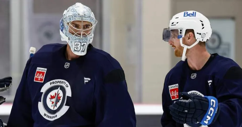 Jets' Connor Skips White House, Hellebuyck Honored
