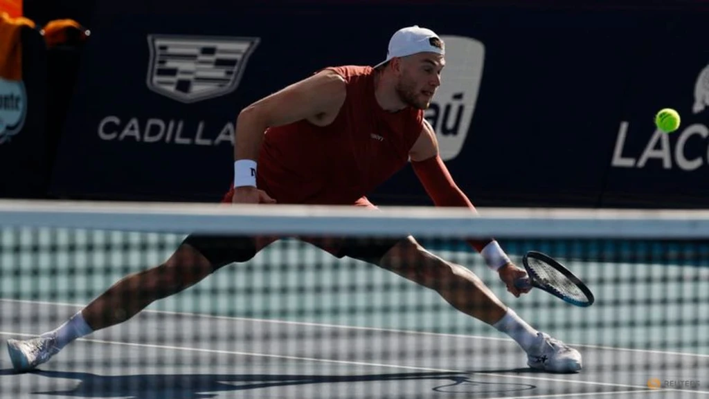 Jack Draper Battles Injury Setback at Barcelona Open