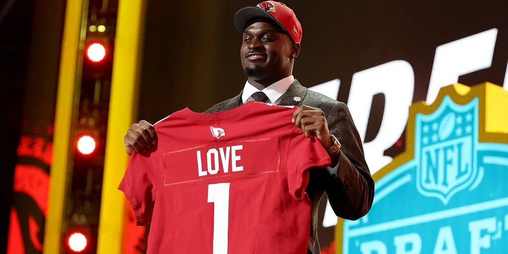 Cardinals Select Notre Dame RB Jeremiyah Love No. 3 Overall in 2026 NFL Draft