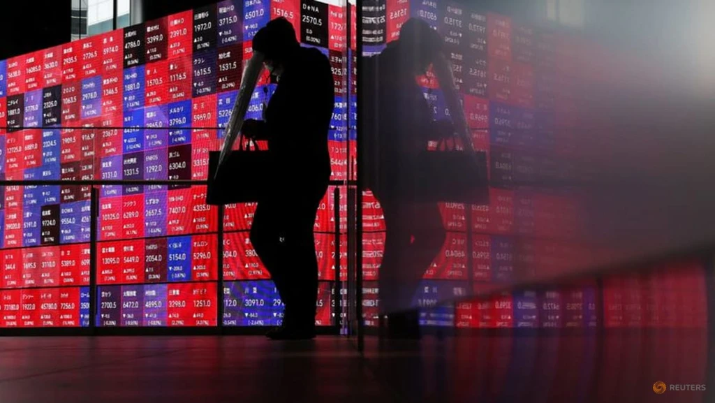 Nikkei Breaks 61,000 as Tech Earnings and Middle East Optimism Fuel Rally