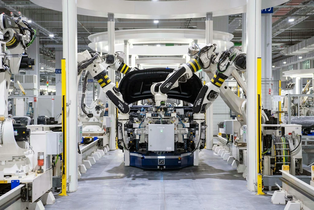 Japan Deploys $6.3 Billion AI Robot Strategy Amid Worker Crisis