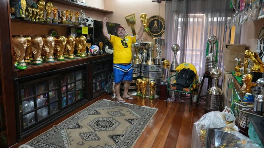 Rio Artisan Crafts Thousands of World Cup Replicas as Brazil Chases Glory