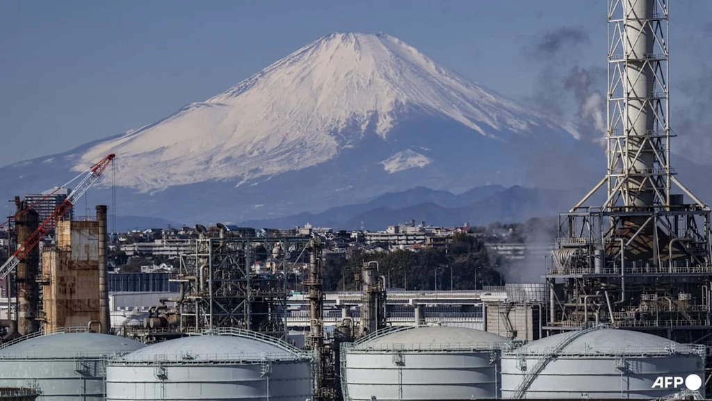 Japan Releases Strategic Oil Reserves Amid Global Supply Push