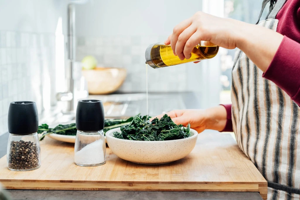 Kale's Health Benefits Unlocked by the Right Dressing