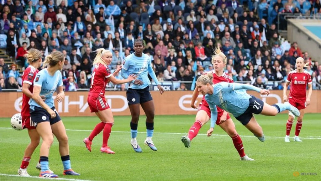 Knaak's Late Header Puts Man City on the Brink of WSL Title