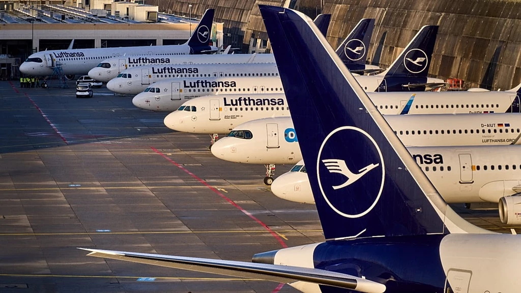 Major Airlines Extend Middle East Flight Suspensions Amid Ongoing Conflict
