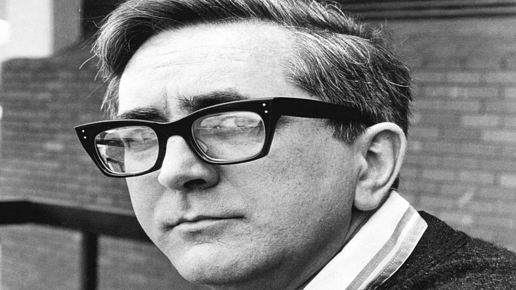 Len Deighton, Spy Novelist and Working-Class Icon, Dies at 97