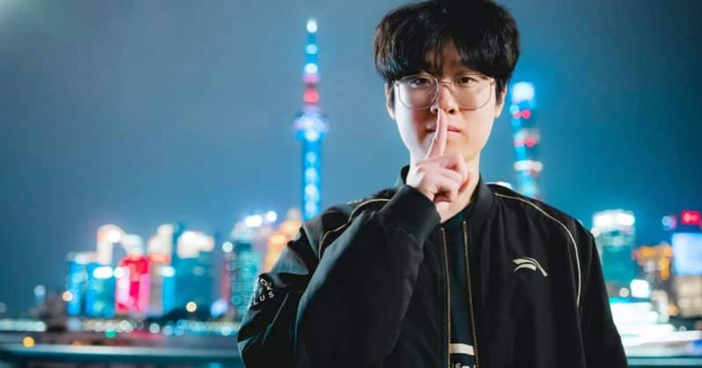 Zeus Debut's Dr. Mundo Signals HLE's New Strategic Direction