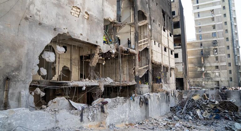 Mass Exodus from Beirut as Israel Prepares Renewed Strikes on Hezbollah
