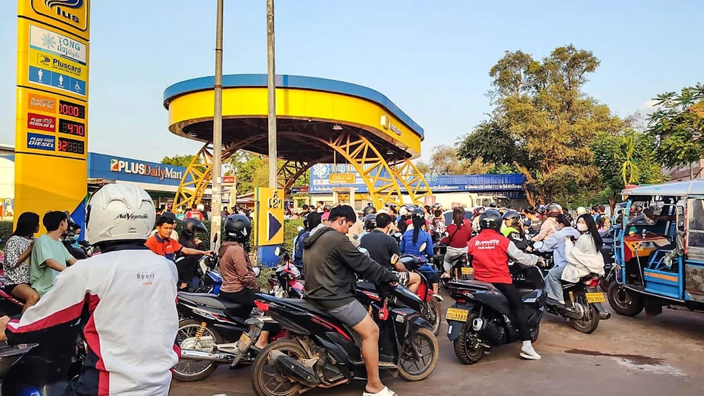 Fuel Crisis Grips Laos Capital Amid Global Supply Shock