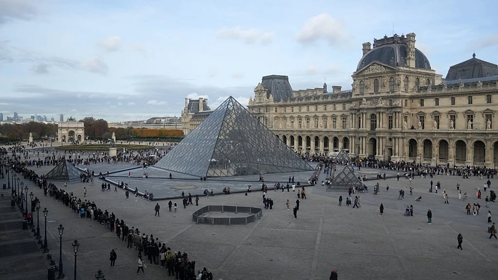 Louvre Heist Investigation Takes Belgian Turn