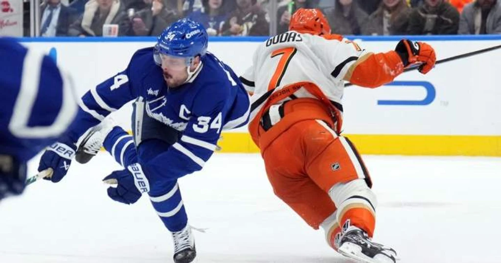 Matthews Injured: Knee Hit Drains Leafs' Star