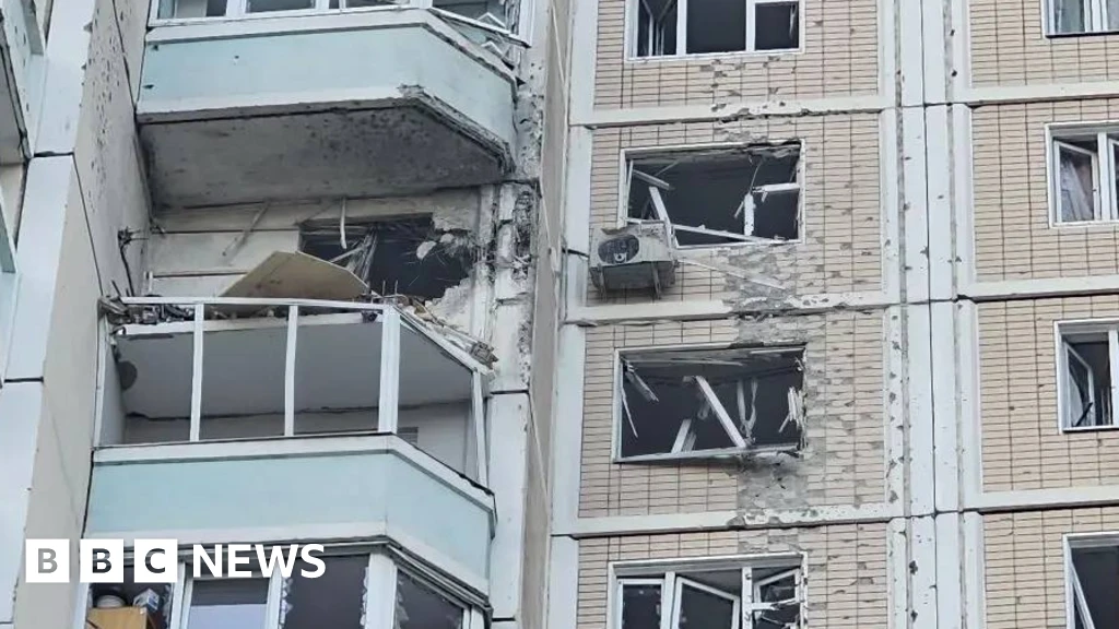 Ukrainian Drone Attack Kills 3 Near Moscow, 556 Drones Intercepted