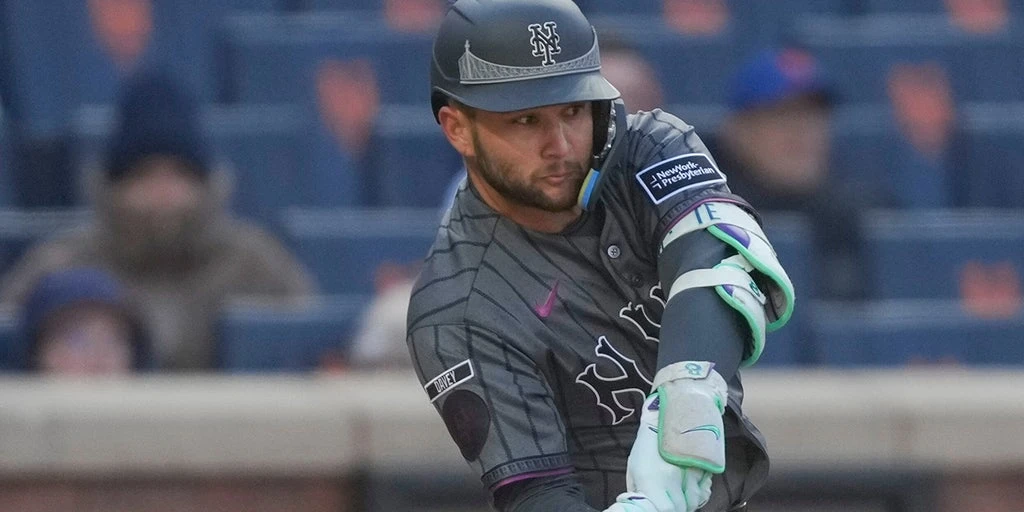 Mets’ Bo Bichette Faces Fan Backlash After Slow Start