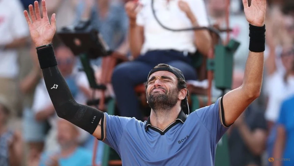 Berrettini Rebuilds Confidence, Reaches French Open Fourth Round