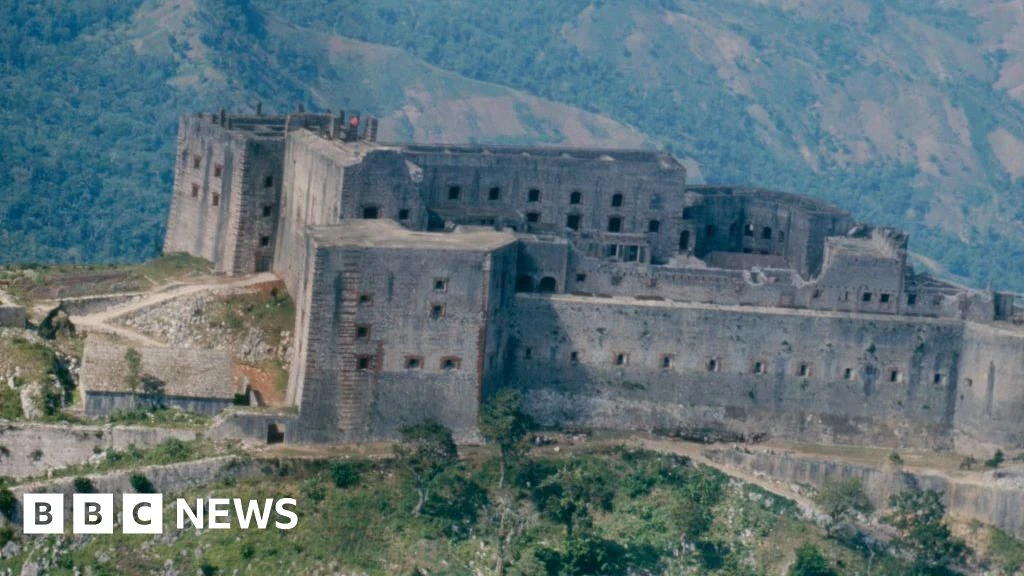 Stampede at Haiti's Laferrière Citadel Kills at Least 30