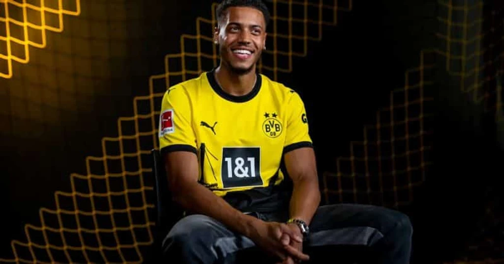 Borussia Dortmund Sets €120M Price Tag on Felix Nmecha Amid Manchester United Interest