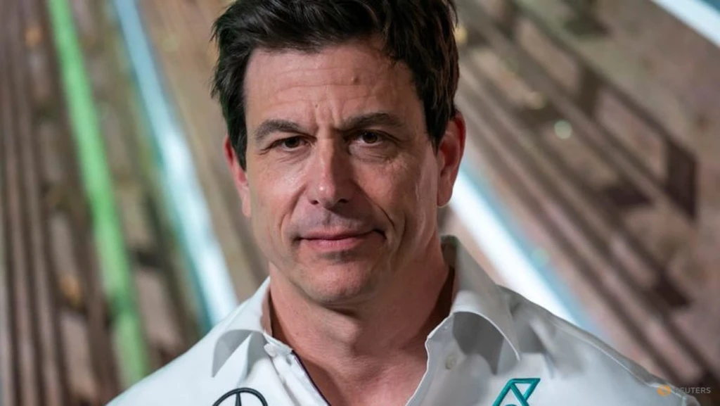 Mercedes Open to F1 V8 Return in 2030, Says Wolff